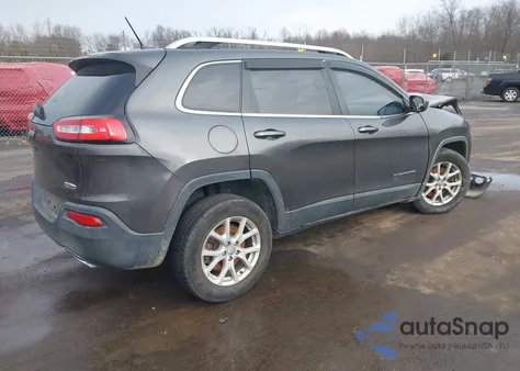 2015 Jeep Cherokee Latitude z USA, uszkodzony, nr VIN 1C4PJMCS0FW605819